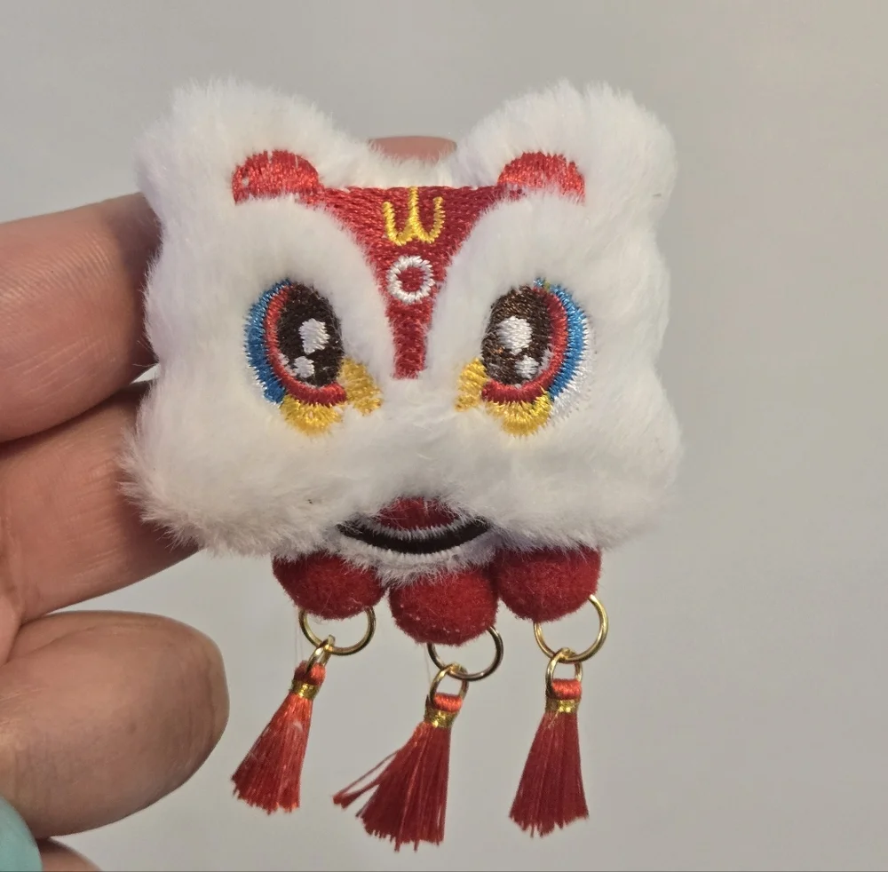 Red and White Embroidered Chinese Lion Hair Clip
